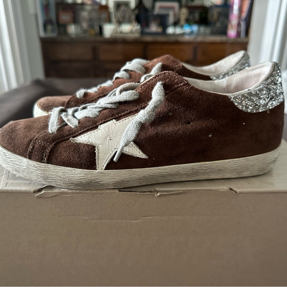 FLASH SALE!!!! GOLDEN GOOSE!! Excellent condition